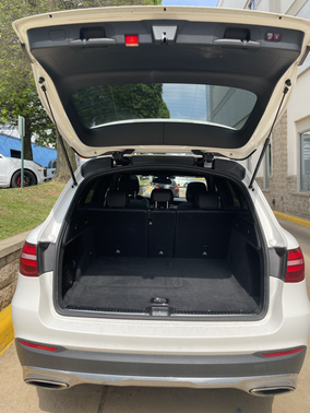 Photo 5 of 16 of 2019 Mercedes-Benz GLC 300 Base 4MATIC